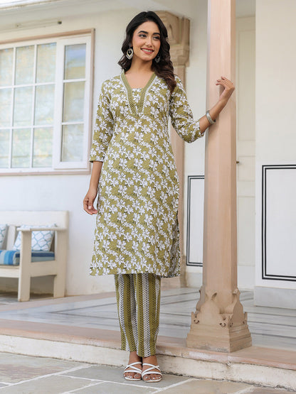 Janasya Dark Cotton Floral Straight Kurta Set