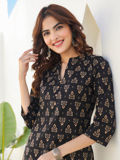 Janasya Dark Cotton Floral Straight Kurta Set