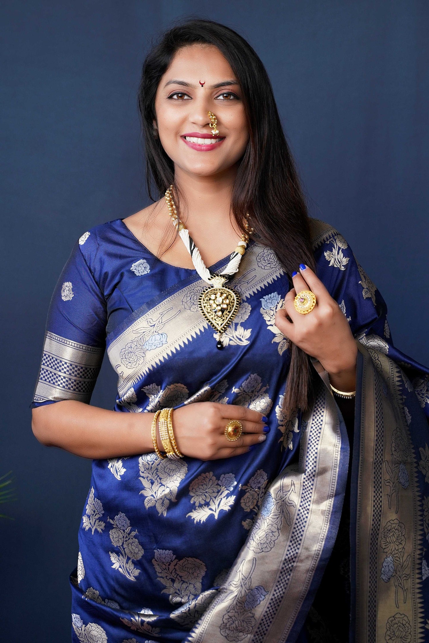 Jyoti Fashion Women's Navy Blue Handloom Banarasi Silk Zari Woven Saree with Blouse
