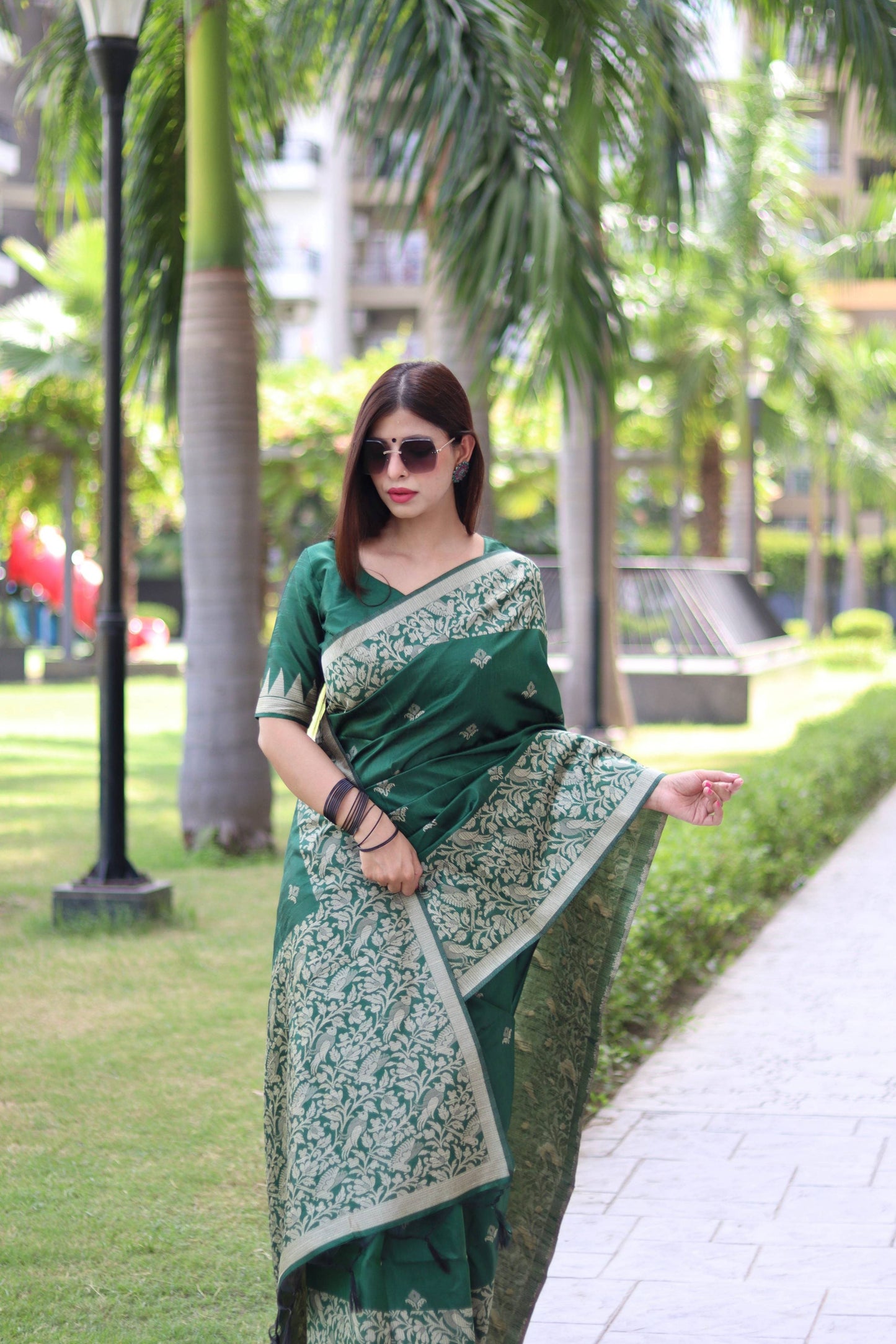 Jyoti Fashion Women's Green Handloom Raw Silk Weaving Pallu Traditional Saree with Blouse