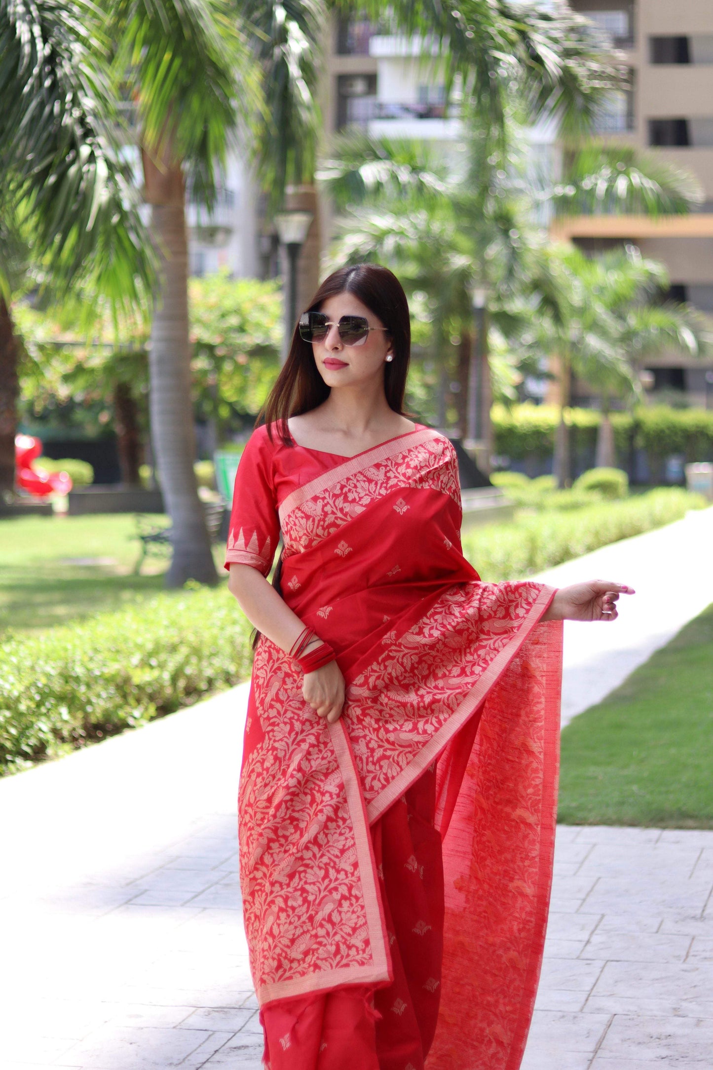 Jyoti Fashion Women's Red Handloom Raw Silk Weaving Pallu Traditional Saree with Blouse