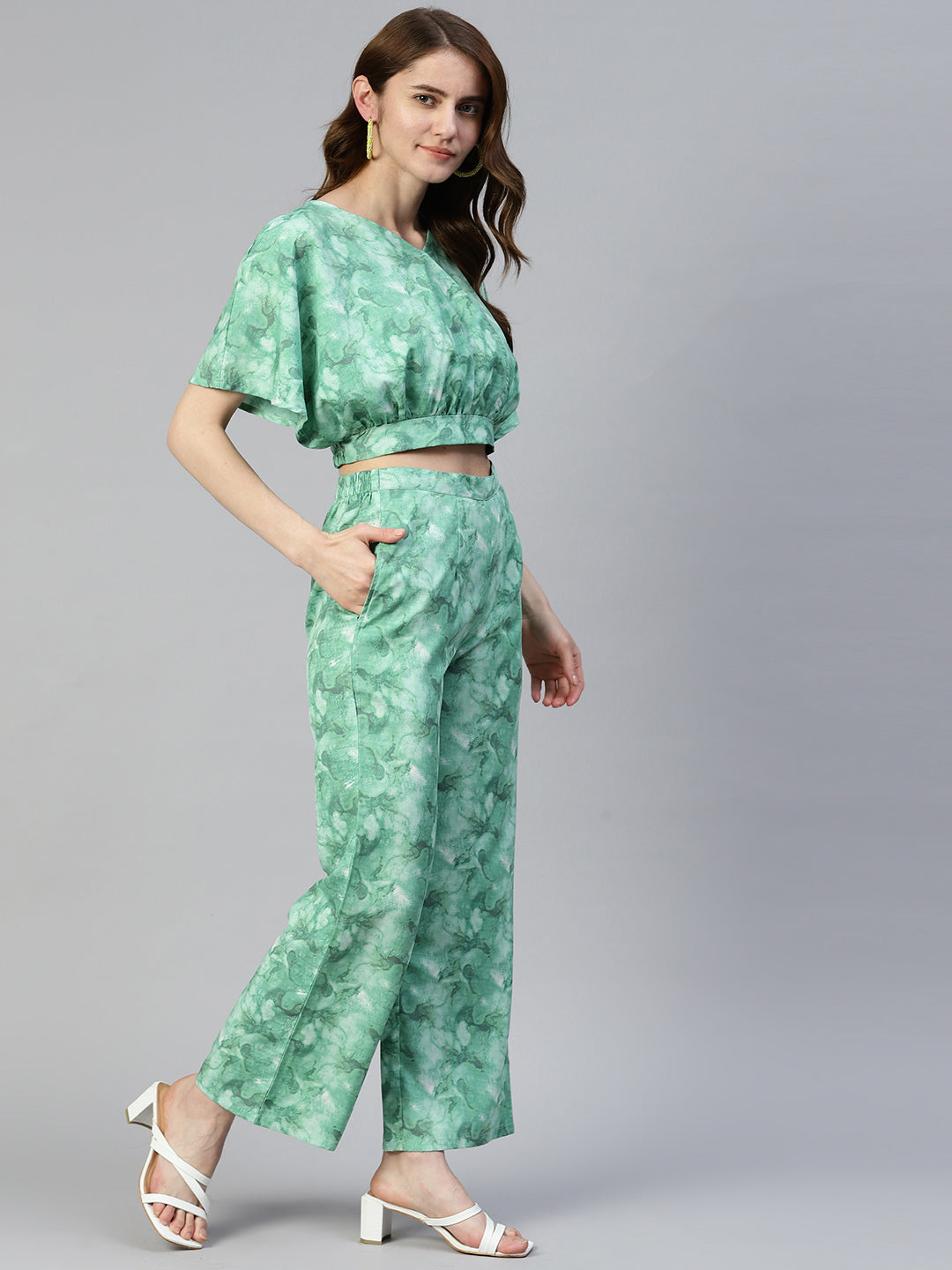 Jainish Women's Green Printed Crop Top With Palazzos