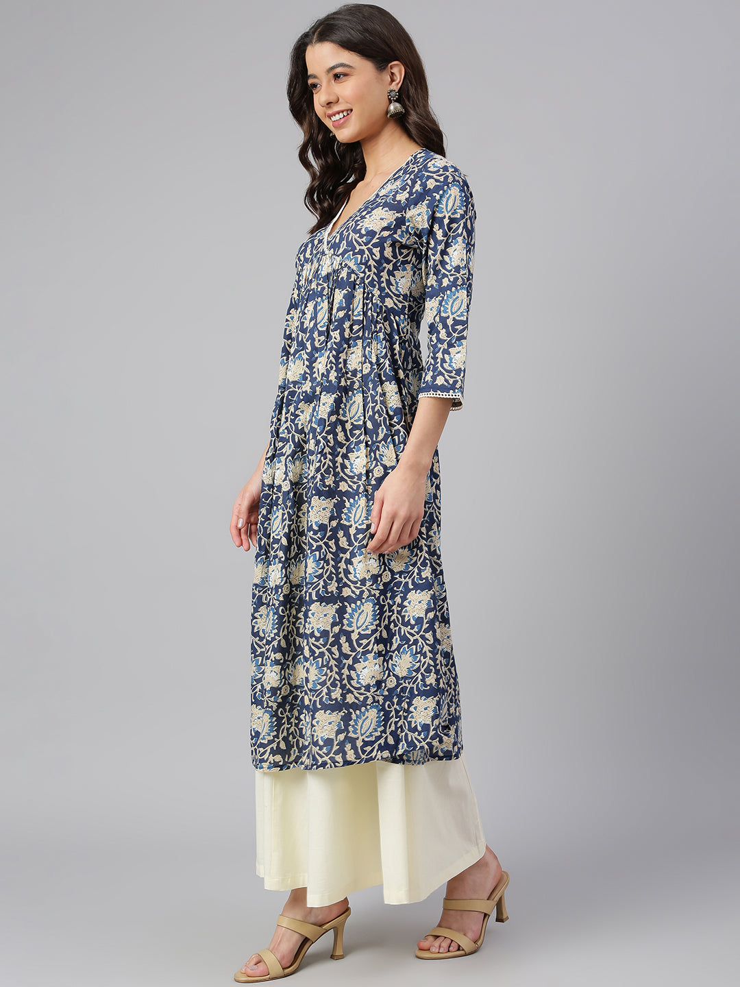 Janasya Navy Blue Cotton Floral Print Flared kurta