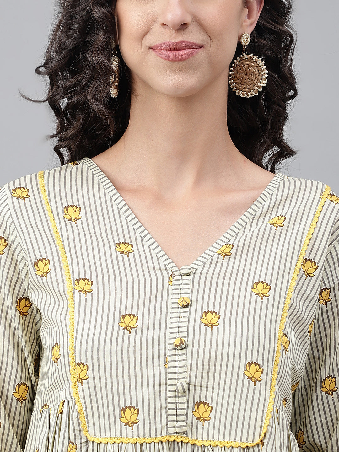 Janasya Women's Light Yellow Cotton Floral Printed Party Flared Kurta