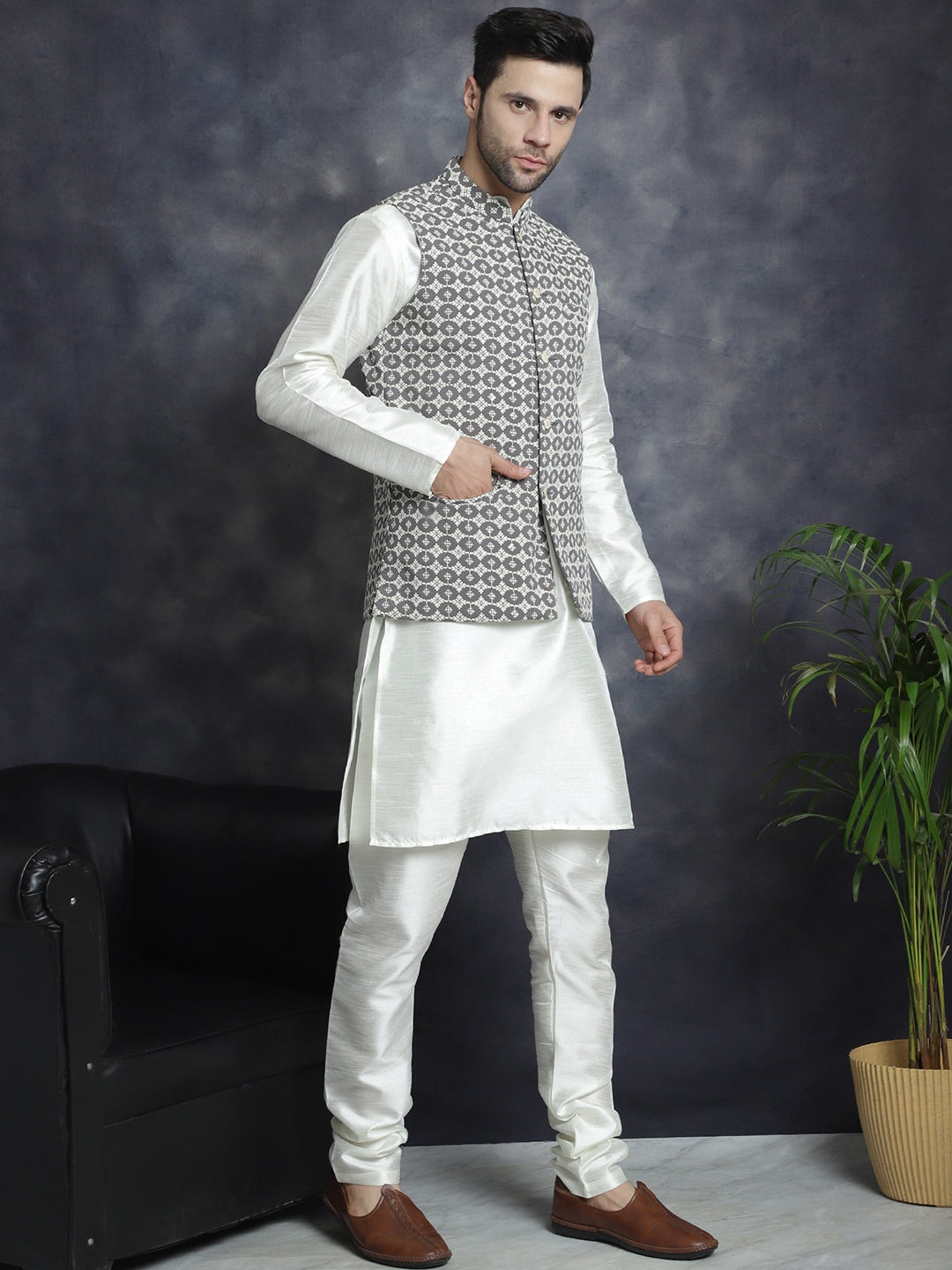 Jompers Men's Embroidred Nehru Jacket With Solid Kurta Pyjama - Grey