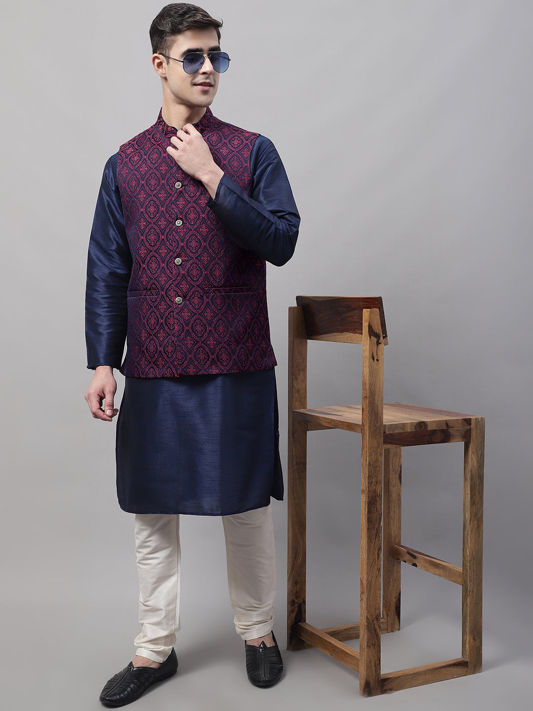 Jompers Men's Navy Blue Solid Kurta Pyjama with Maroon Woven Design Nehru Jacket