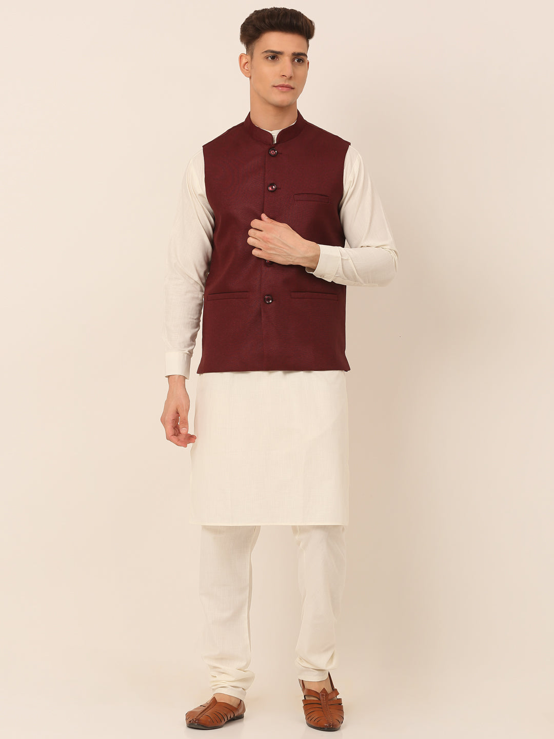 Jompers Men's Solid Kurta Pyjama With Nehru Jacket - Maroon