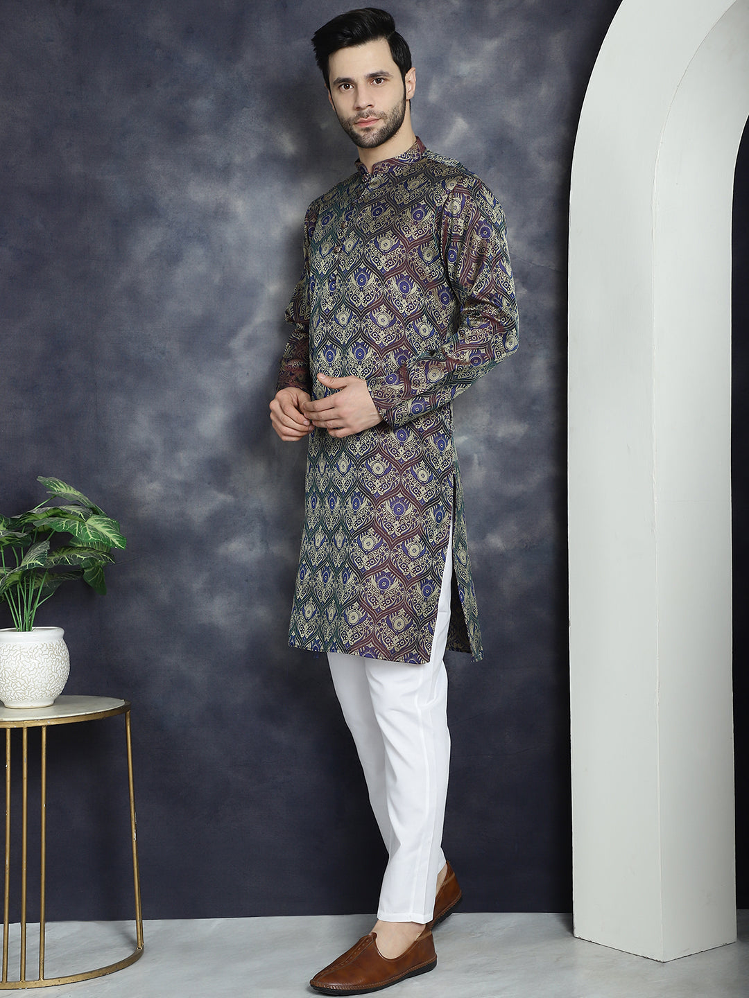 Jompers Men's Purple Silk Blend Straight Kurta Pyjama Set
