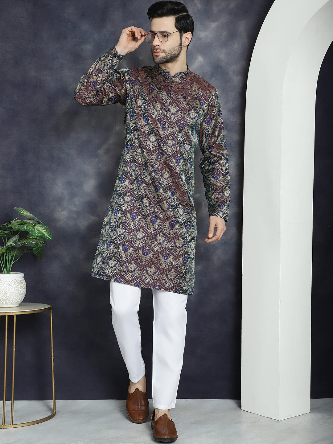 Jompers Men's Purple Silk Blend Straight Kurta Pyjama Set