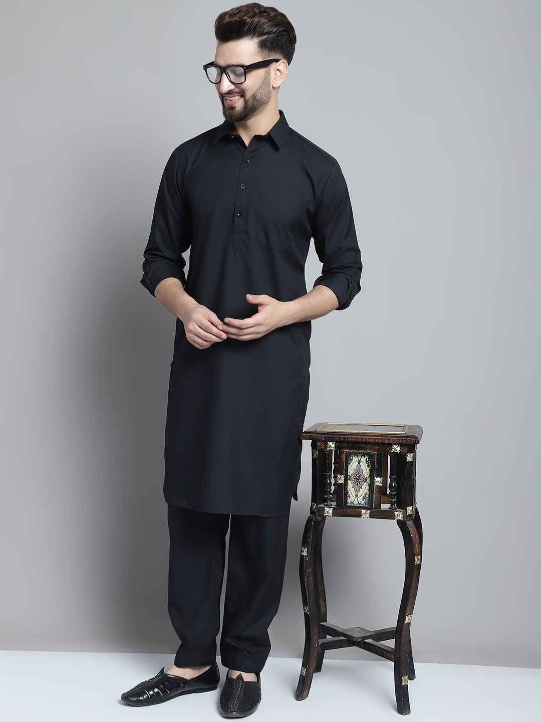 Jompers Men's Black Cotton Solid Pathani Kurta with Salwar