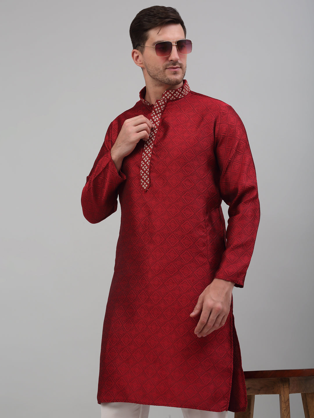 Jompers Men's Maroon Collar Embroidered Kurta Pyjama