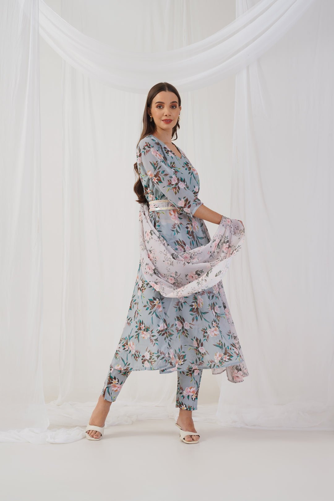 Jompers Women's Green Floral Printed Sequinned Kurta with Trousers & Dupatta & Belt
