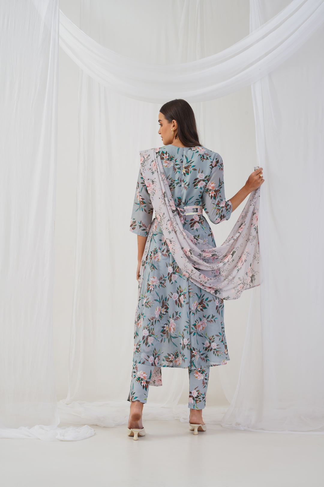 Jompers Women's Green Floral Printed Sequinned Kurta with Trousers & Dupatta & Belt