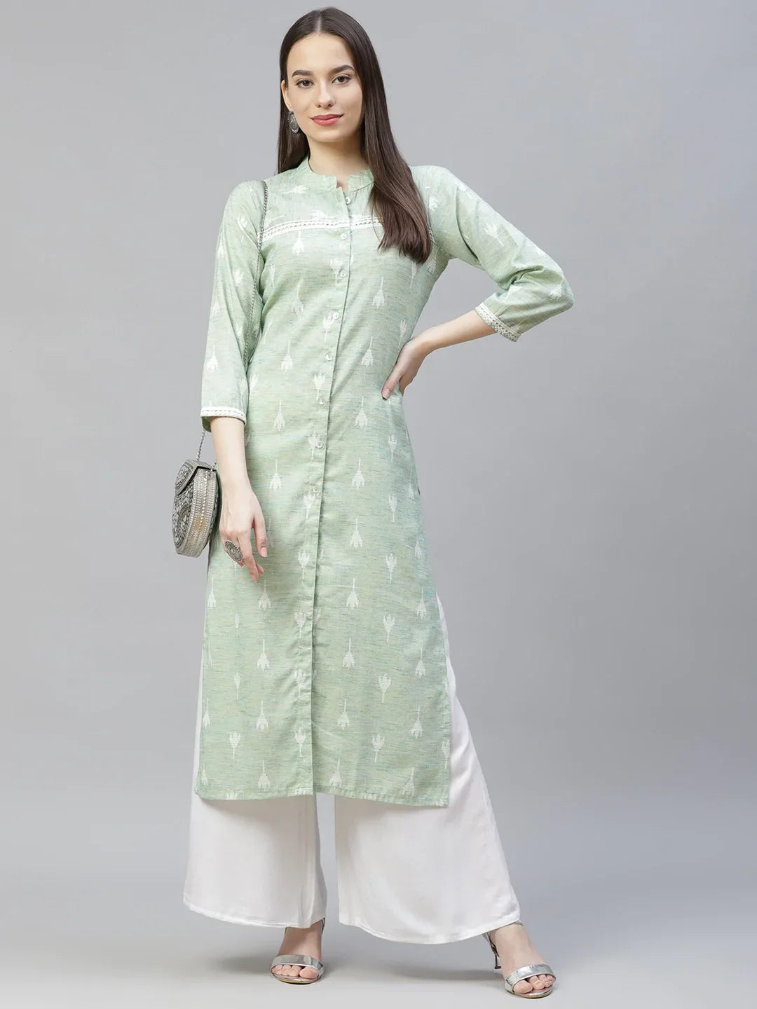 Jompers Women's Green Ethnic Motifs Ikat Kurta with lace work
