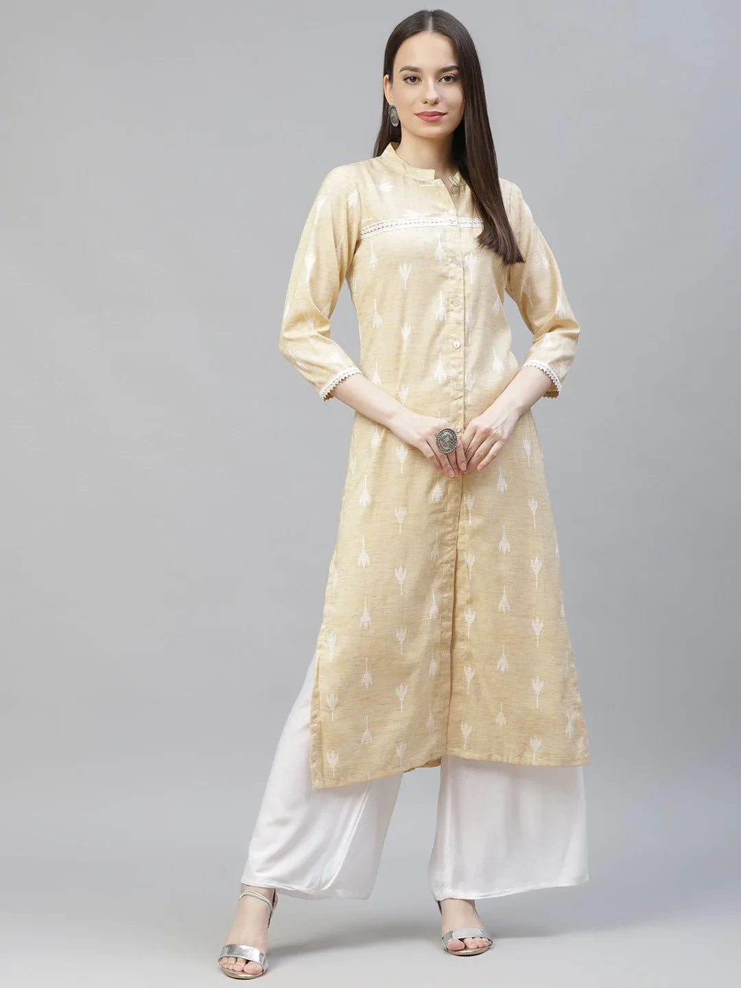 Jompers Women's Yellow Ethnic Motifs Ikat Kurta with lace work