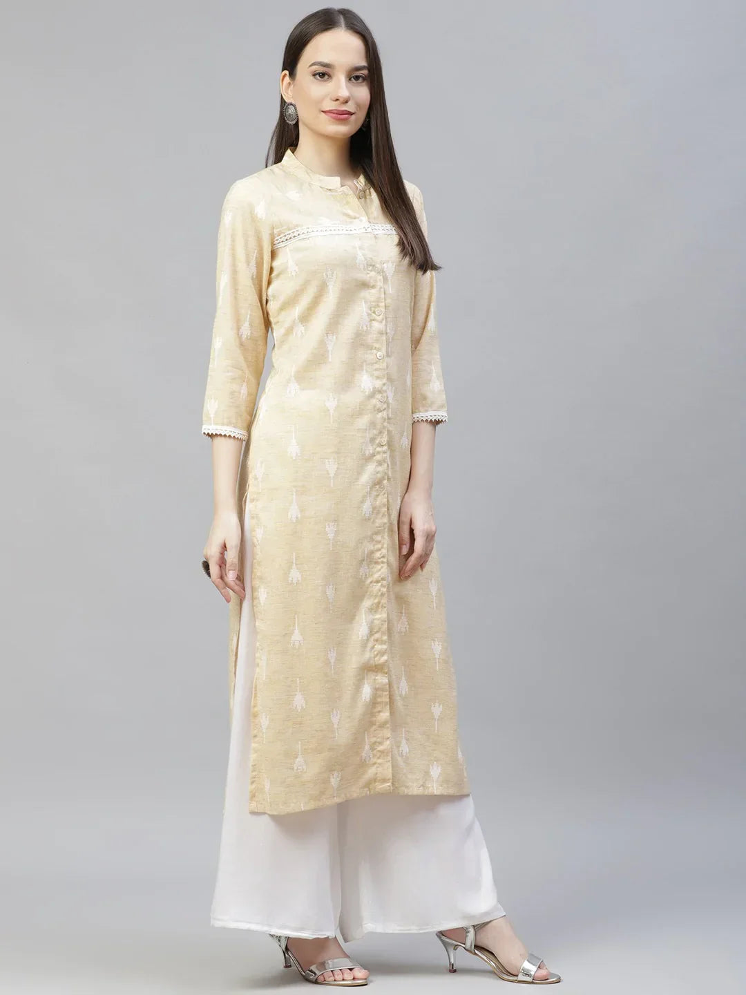 Jompers Women's Yellow Ethnic Motifs Ikat Kurta with lace work