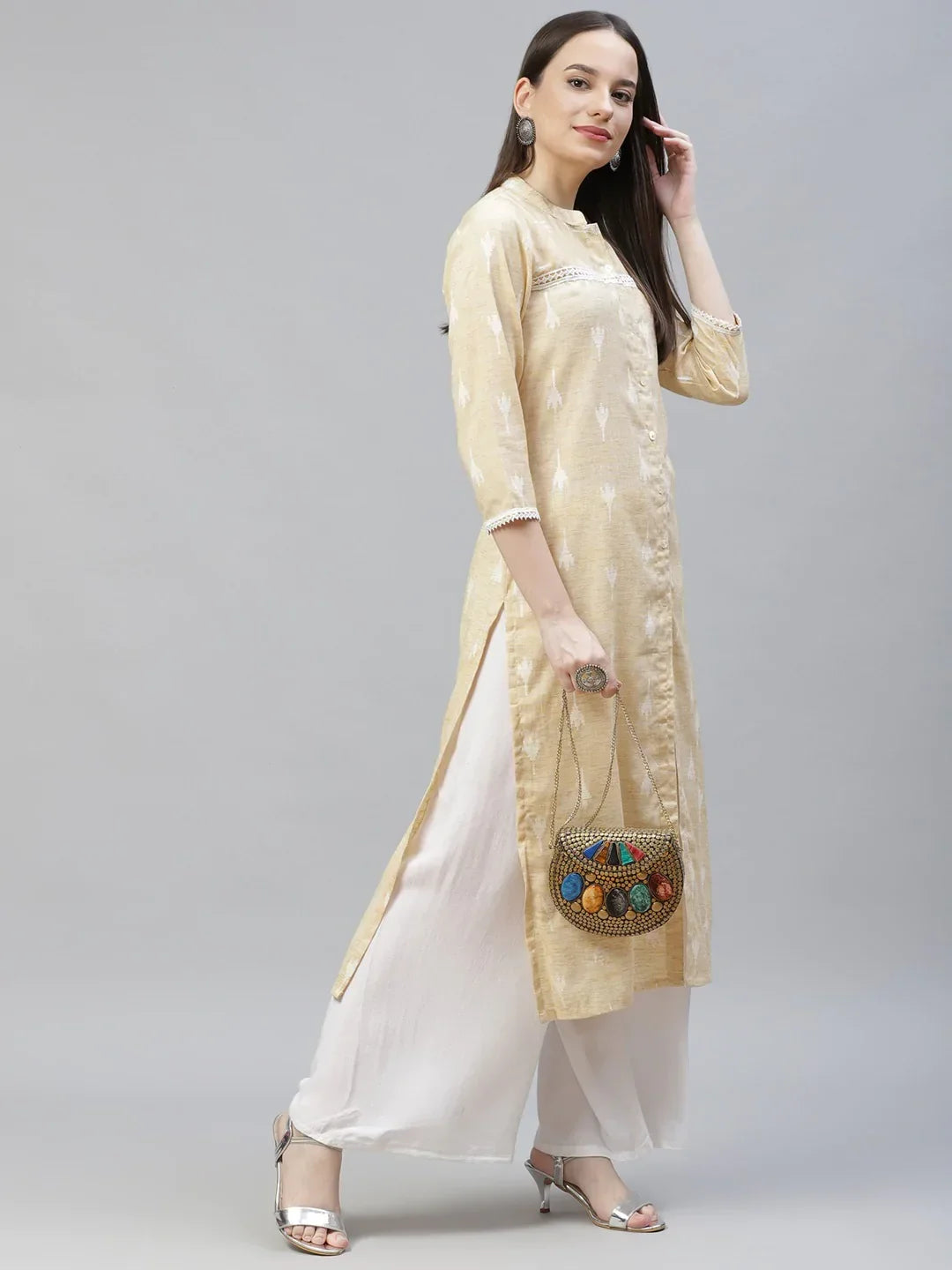 Jompers Women's Yellow Ethnic Motifs Ikat Kurta with lace work