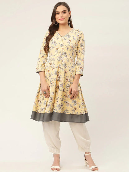 Jompers Women's Yellow and White Flared Printed kurta