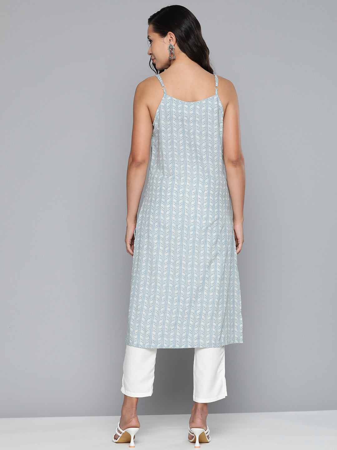 Jompers Women's Floral Printed Blue Kurta - Blue
