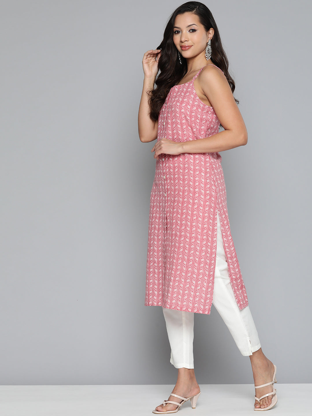 Jompers Women's Floral Printed Red Kurta - Red