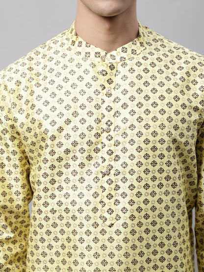 Jompers Men's Yellow Printed Silk Blend Kurta