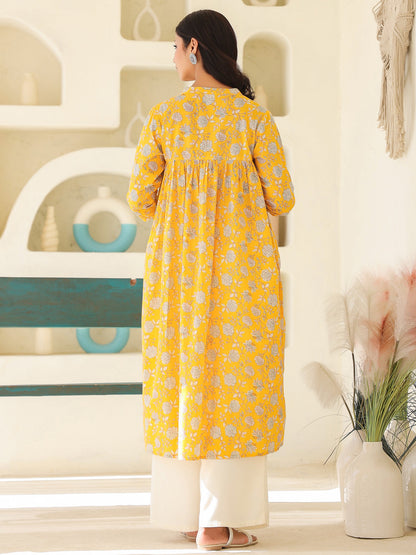 Janasya Bright Cotton Floral Gathered Kurta