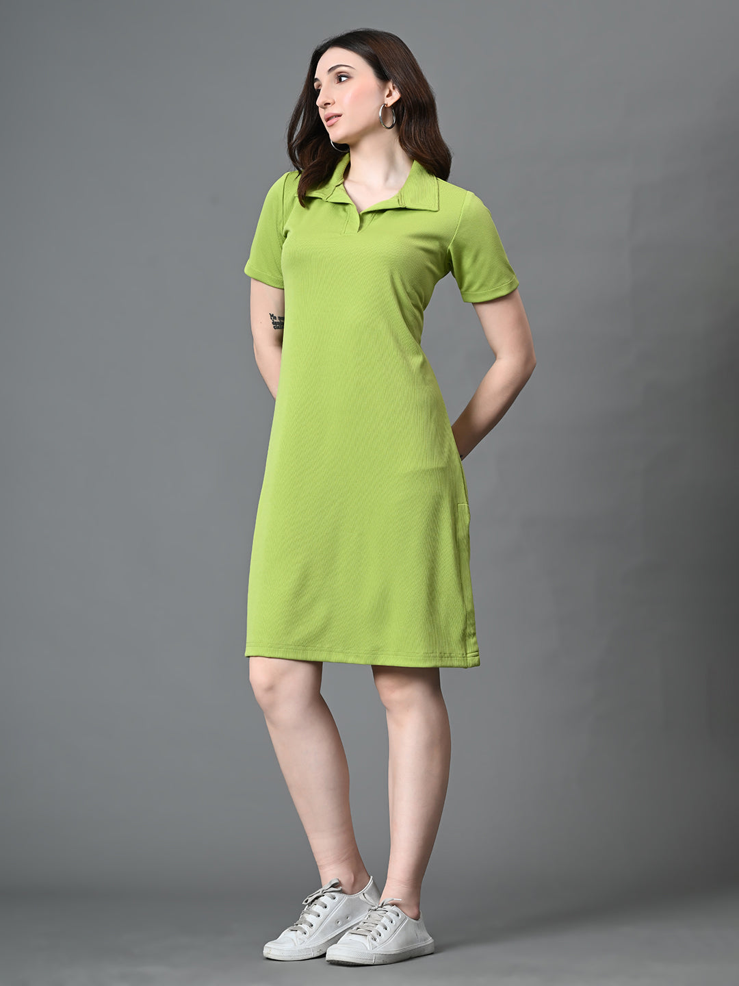 Myshka Women's Collared Neck Short Sleeves Ribbed A-Line Dress in Green Color