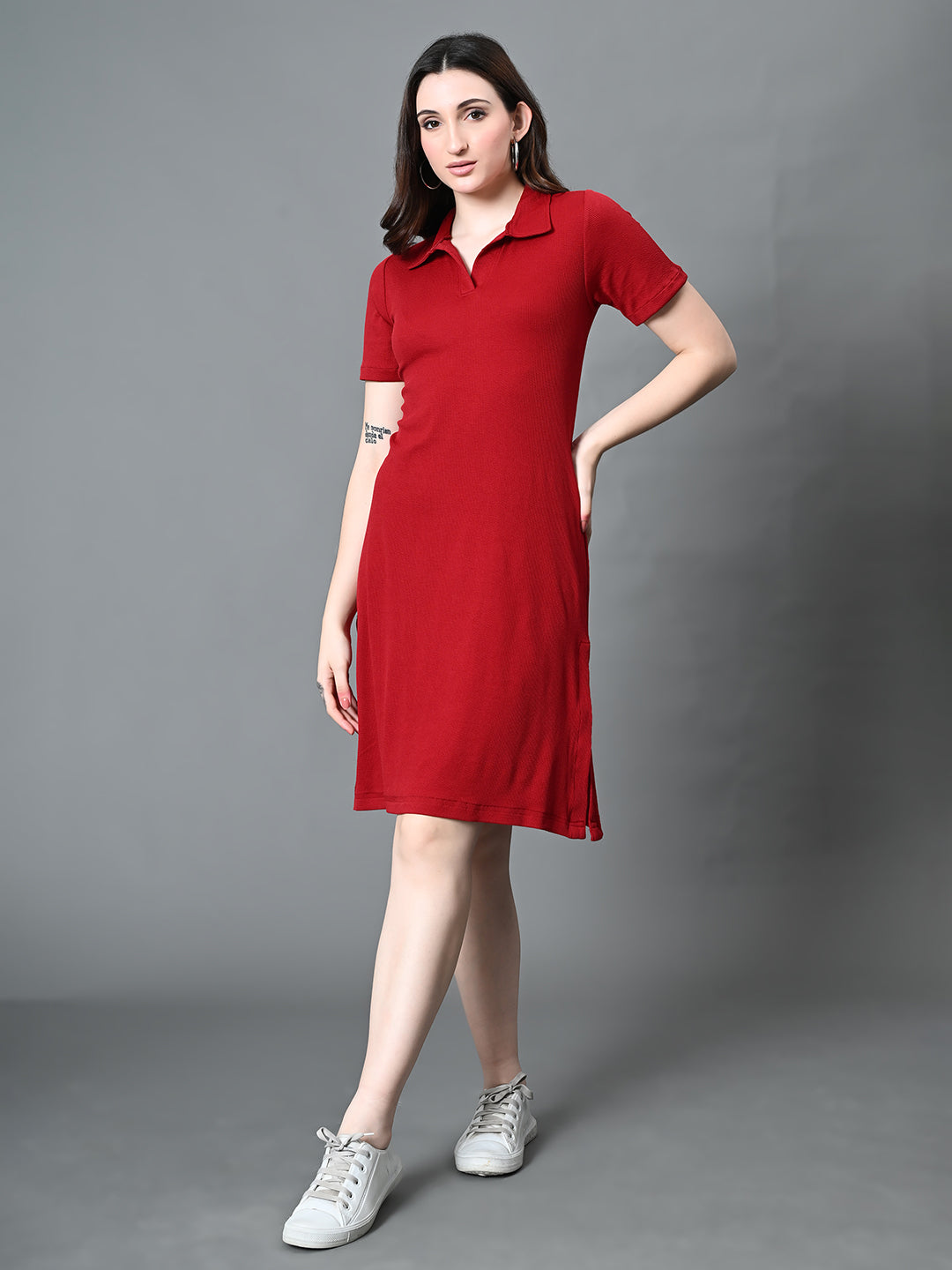 Myshka Women's Collared Neck Short Sleeves Ribbed A-Line Dress in Maroon Color
