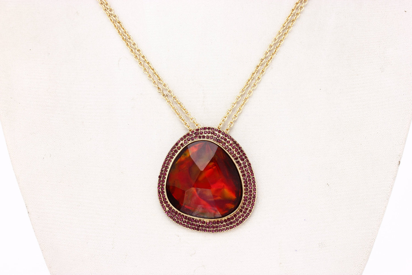 Gold-Polished Alloy Assymetric Stone Studded Pendant Necklace - The Pari