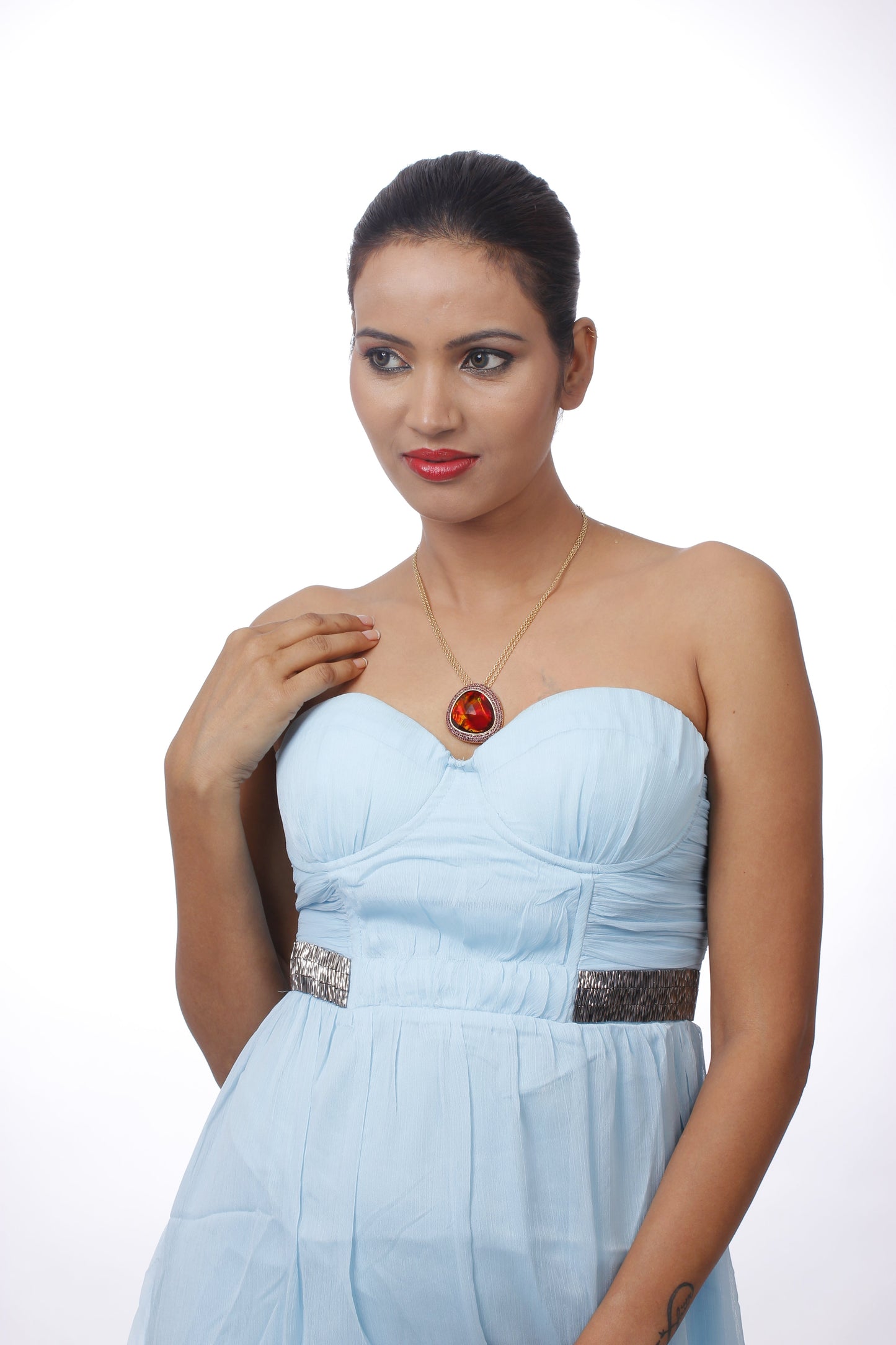 Gold-Polished Alloy Heart Shape Statement Necklace - The Pari