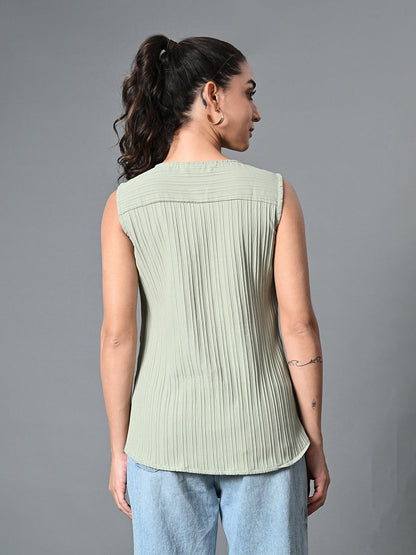Myshka Women's Keyhole Neck Sleeveless Top in Olive Color