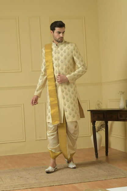 Gold Boota Sherwani Zardosi by Hilo Design