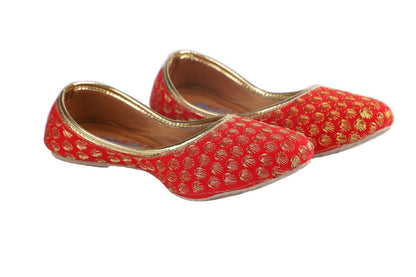 Tiny Bugs Girls Sequin Detailing Ethnic Juttis - Red
