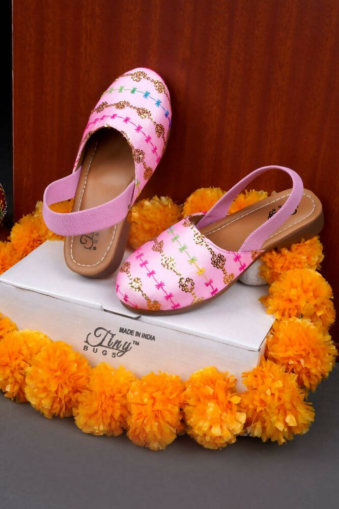 Tiny Bugs Girls Embroidered Strap Ethnic Jutis-Pink