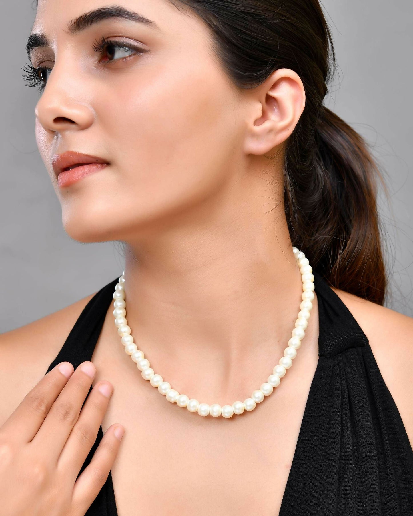 VOJ Pearl Beaded Necklace