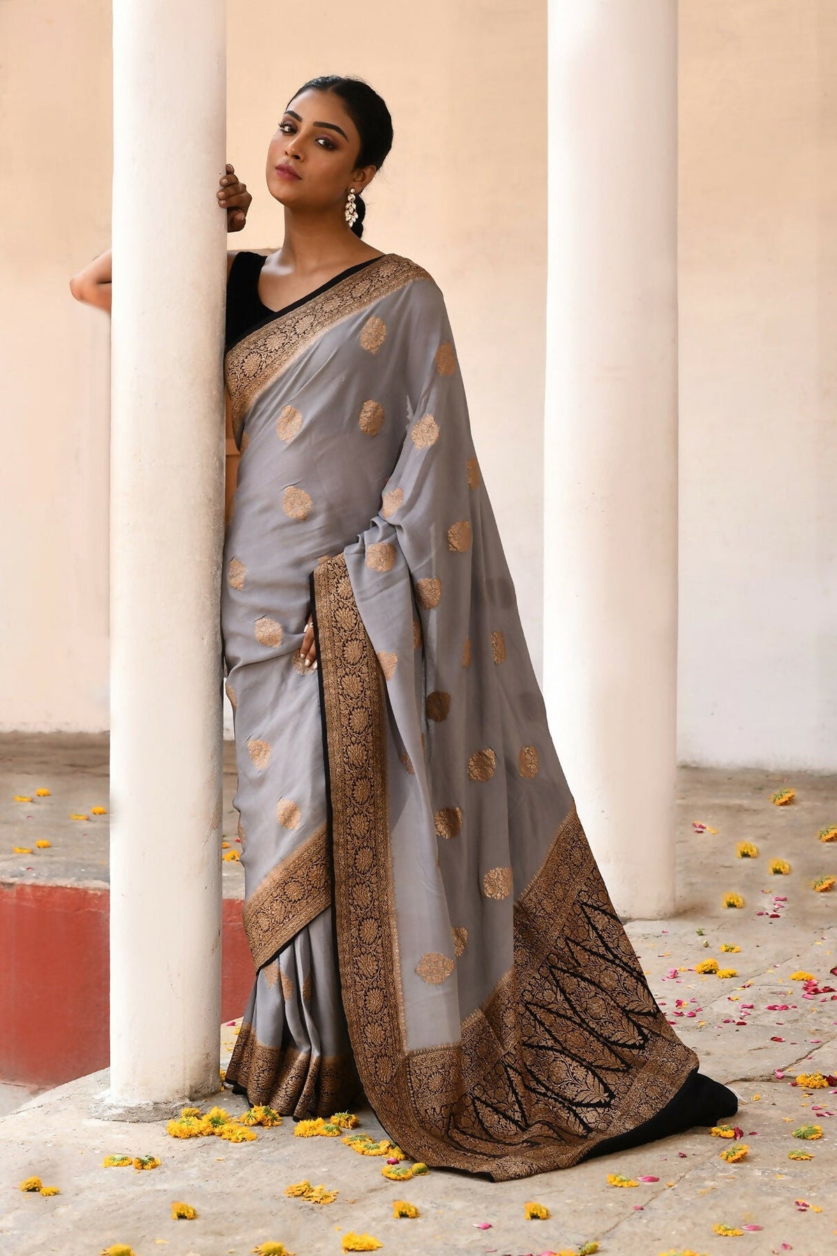 Joban Fashion Grey Crepe Chiffon Pure Handloom Banarasi Silk Saree