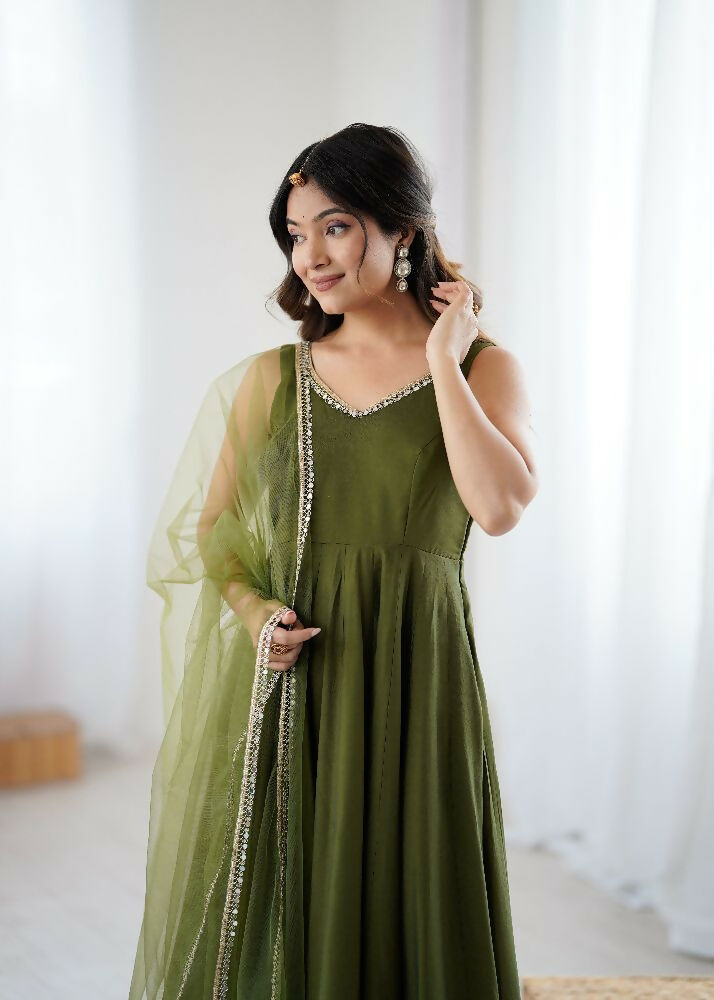 Joban Fashion Mehndi Kurta Set Chanderi Sequence Embroidery Work
