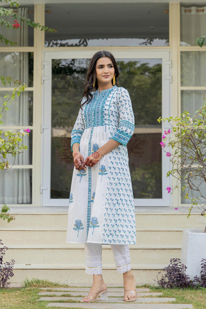 Juniper Women's White Floral Printed Cotton Kurta With Buttons