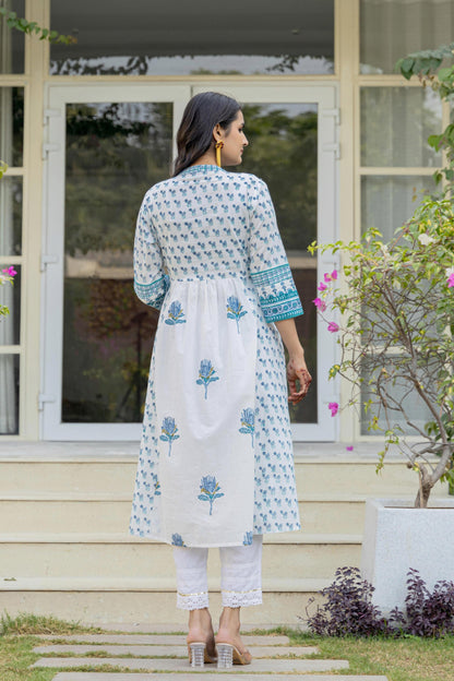 Juniper White Floral Printed Cotton Kurta With Buttons