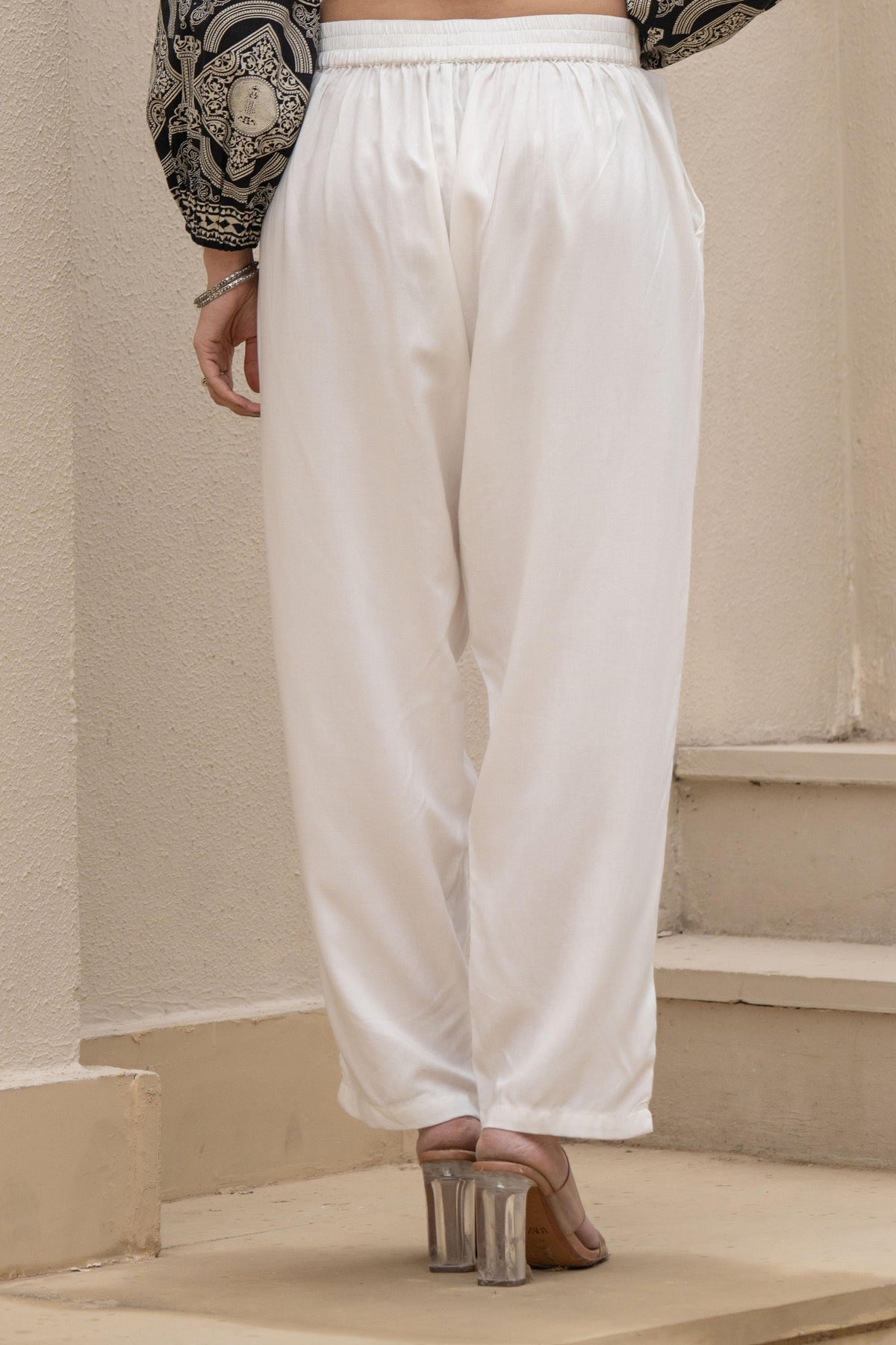 Juniper White Solid Viscose Pants