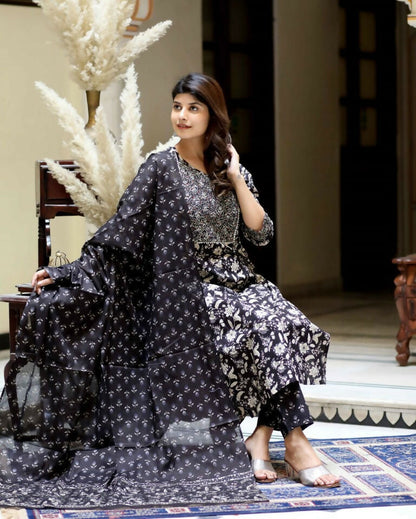 Miravan Women's Black Floral Printed Kurta Palazzo With Dupatta Set
