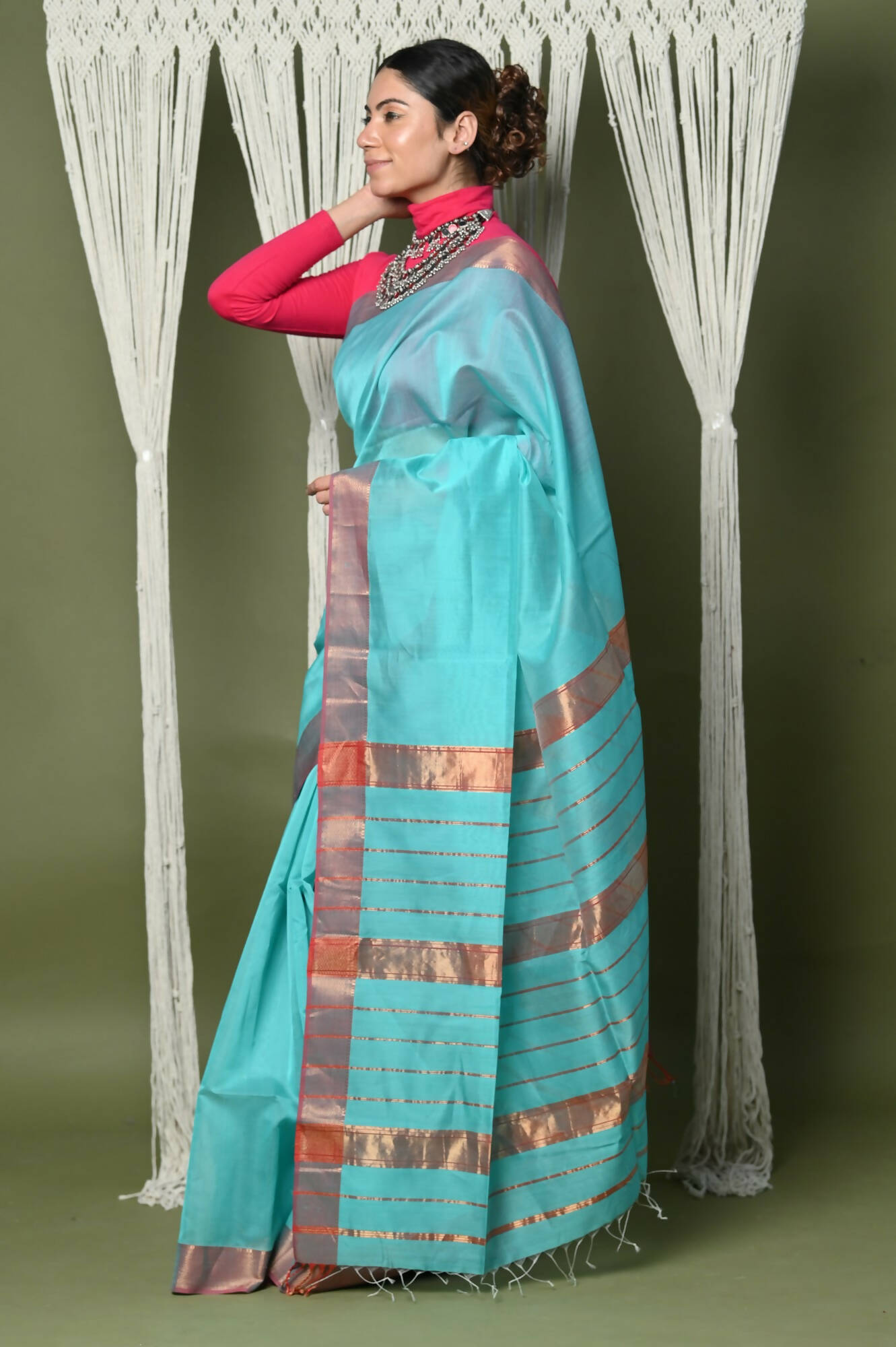 Very Much Indian Handloom Cotton Silk Maheshwari Saree With Sleek Golden Border - Sky Blue