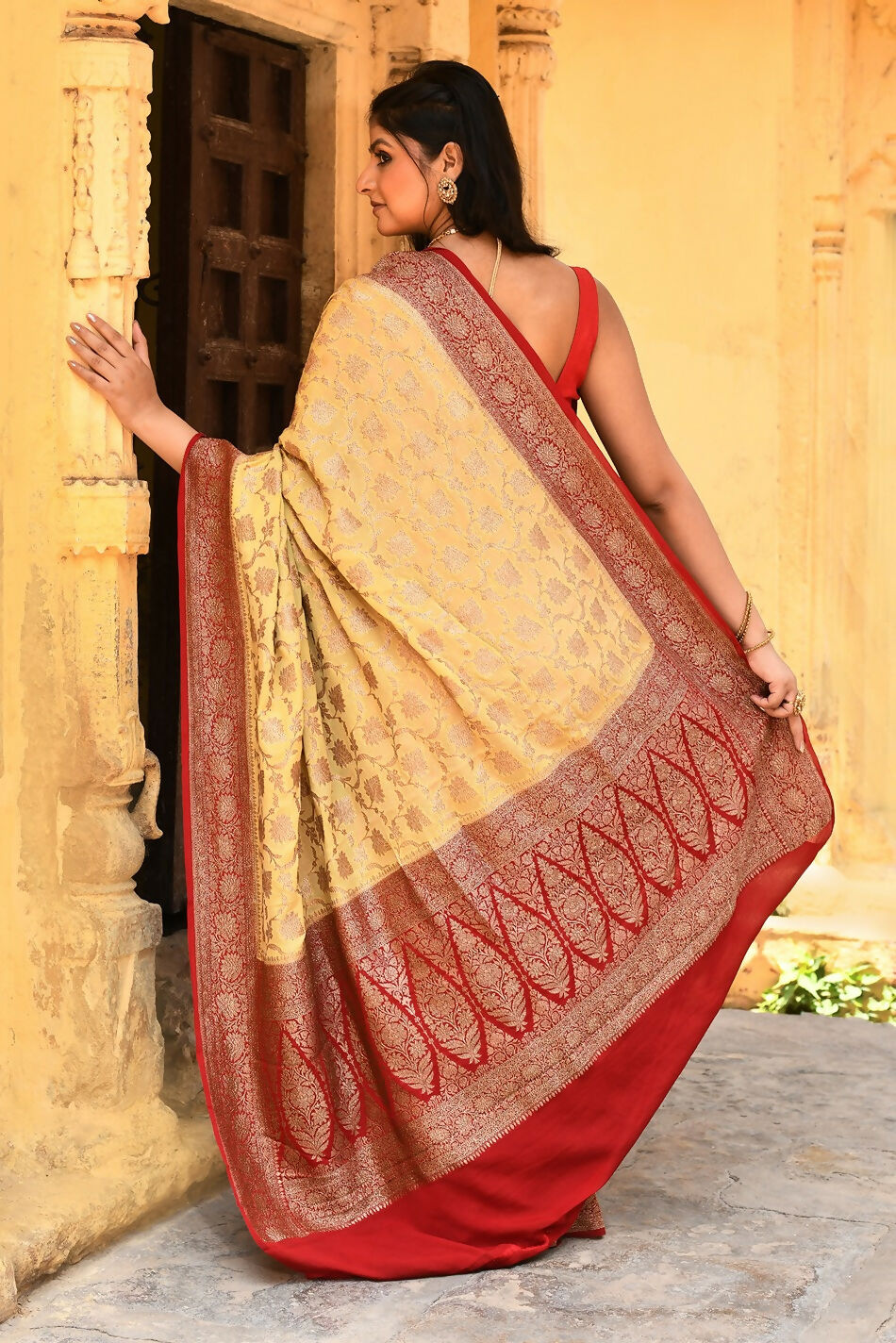Joban Fashion Yellow Crepe Chiffon Pure Handloom Banarasi Silk Saree