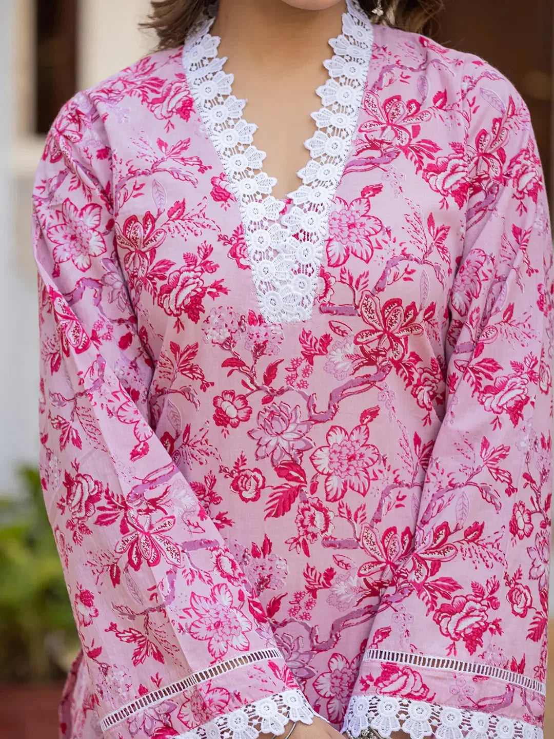 Yufta Pink Floral Print Pakistani Style Kurta Trouser And Dupatta Set