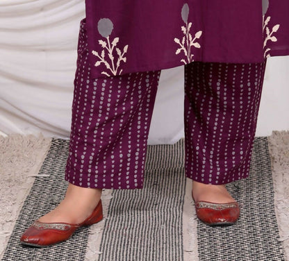 Miravan Women's Plus Size Cotton Fabric Purple Color Kurta With Palazzo And Dupatta