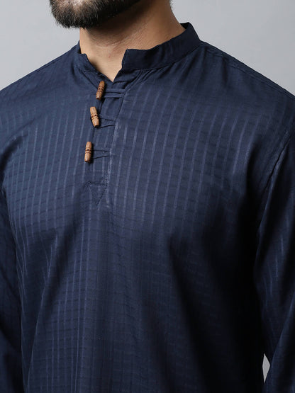Even Apparels Navy blue Color Pure Cotton Men's Kurta With Side Placket (CHK082)