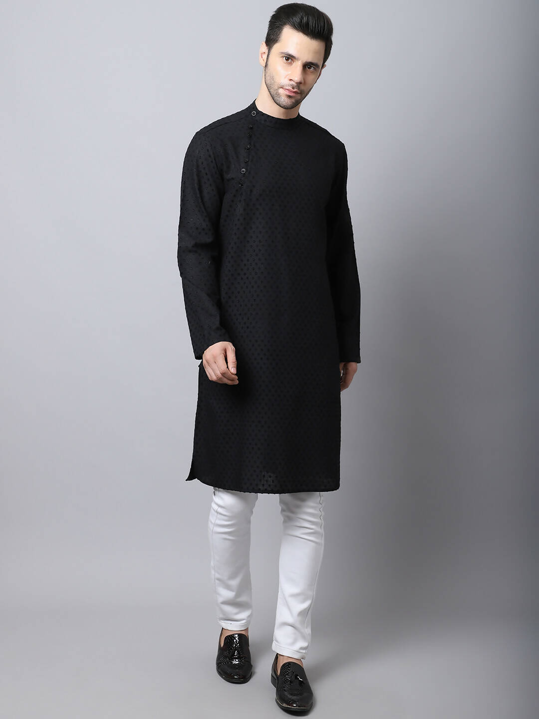 Even Apparels Black Pure Cotton Men's Kurta With Side Placket (MMS446)