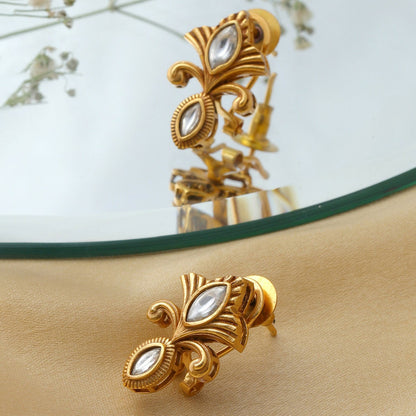 Golden Earrings (Gold) - Ruby Raang