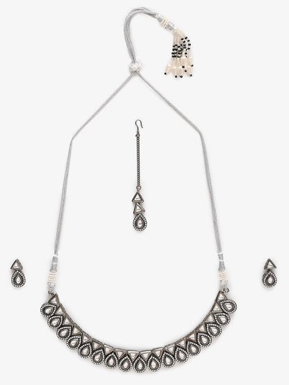 Silver Kundan Choker With Earrings And Maang Tikka - Ruby Raang