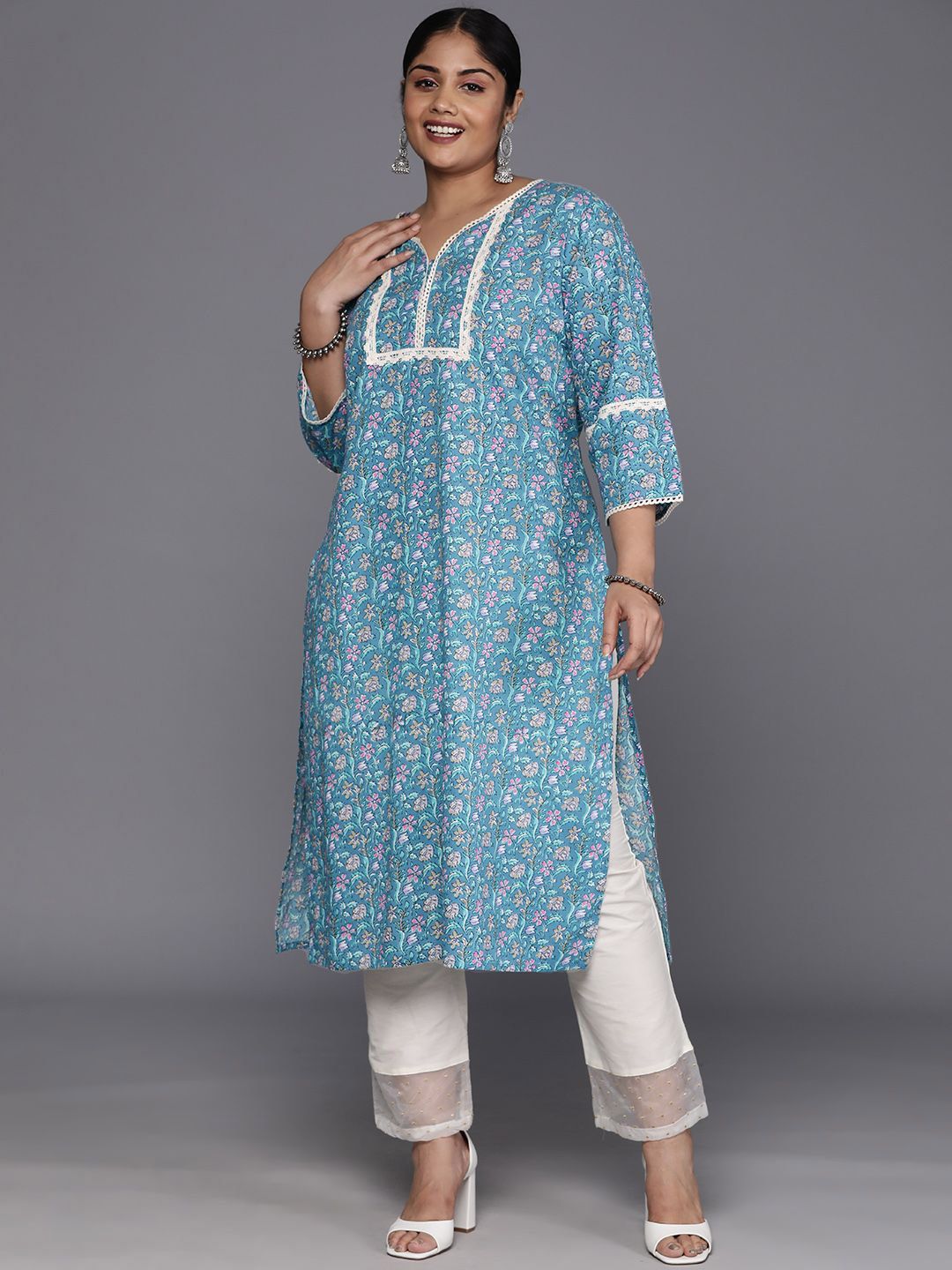 Sztori Plus Size Floral Printed Notch Neck Cotton Straight Kurta